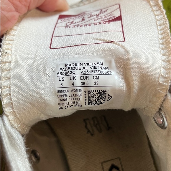 Converse metallic high tops - Picture 2 of 2